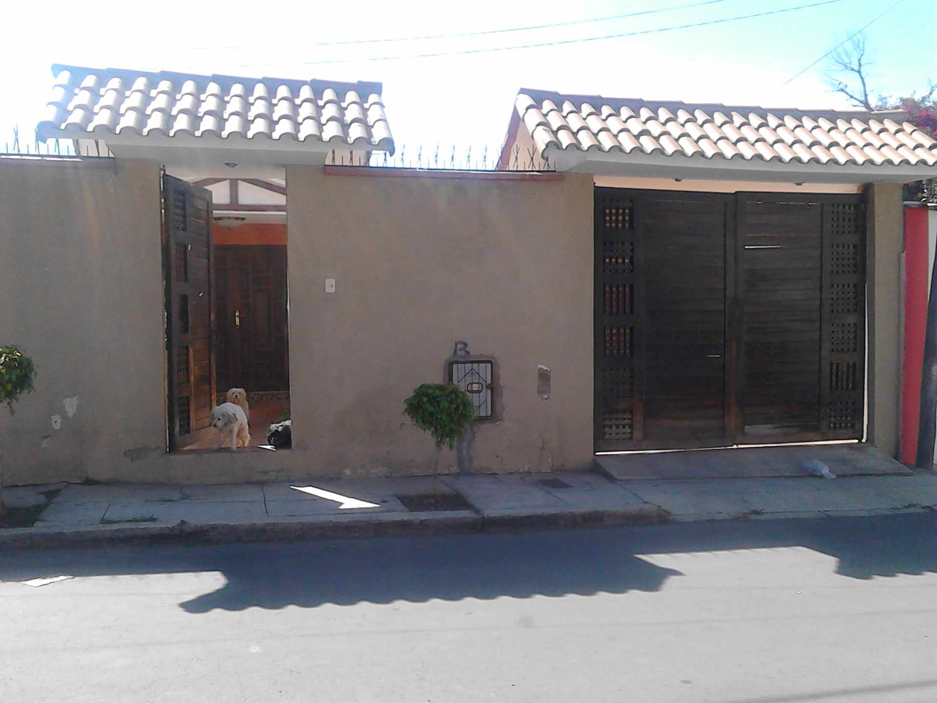 Casa en Mayorazgo en Cochabamba 7 dormitorios 2 baños 3 parqueos Foto 6