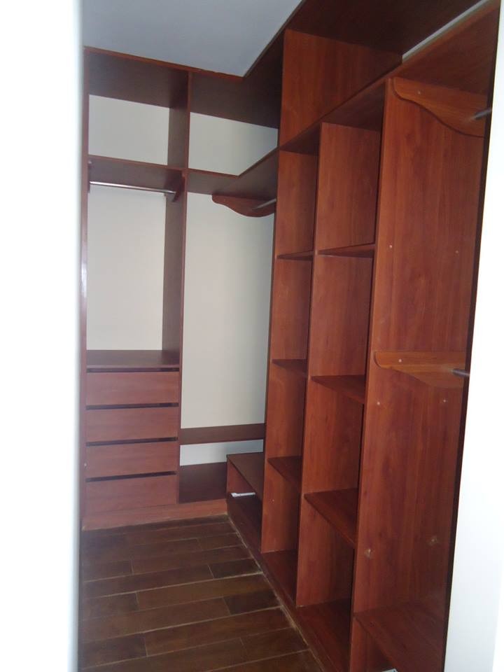 Departamento Achumani, calle F, Sector Asilo. Edificio Residencial Foto 14