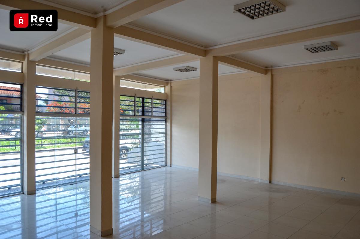 Edificio ALQUILER DE EDIFICIO SOBRE AVENIDA CON GALPON Foto 5