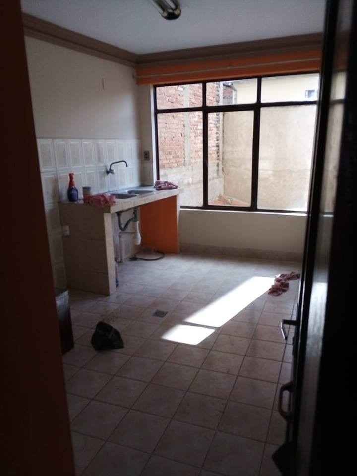 Departamento en AlquilerCalle Esteban Arze Foto 9