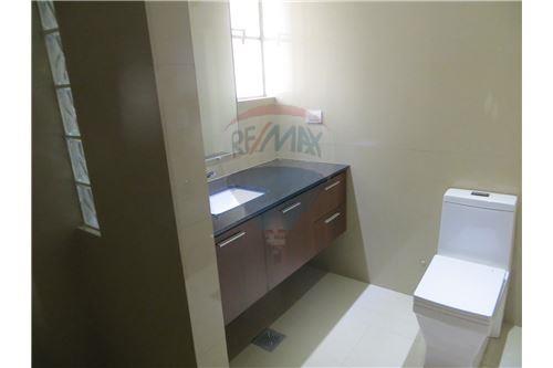 Departamento en Venta5to anillo. Condominio Villa Toscana Foto 15