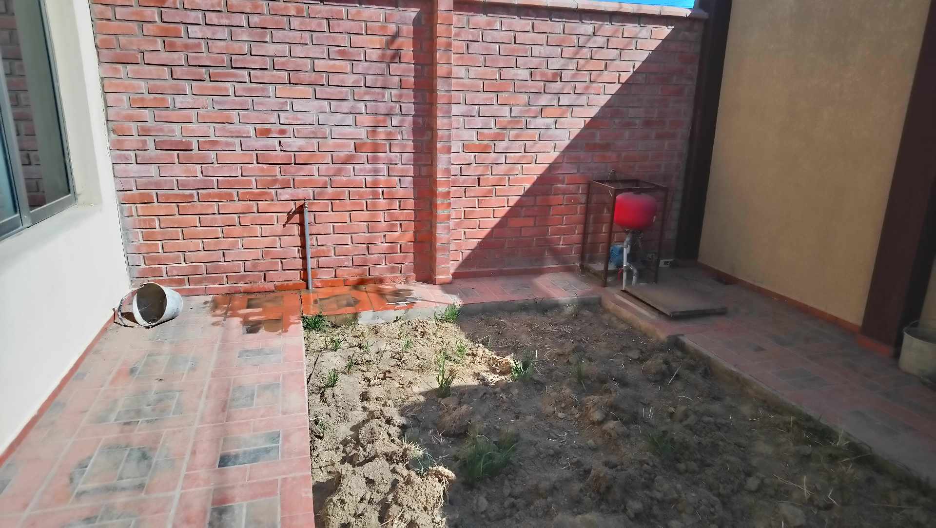 Casa en Coña Coña en Cochabamba 3 dormitorios 4 baños 1 parqueos Foto 2