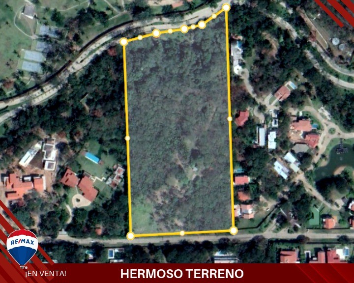 Terreno en VentaHermoso terreno en venta en el Urubo 
total M2 37.017,96
Precio m2 80 dolares     Foto 5