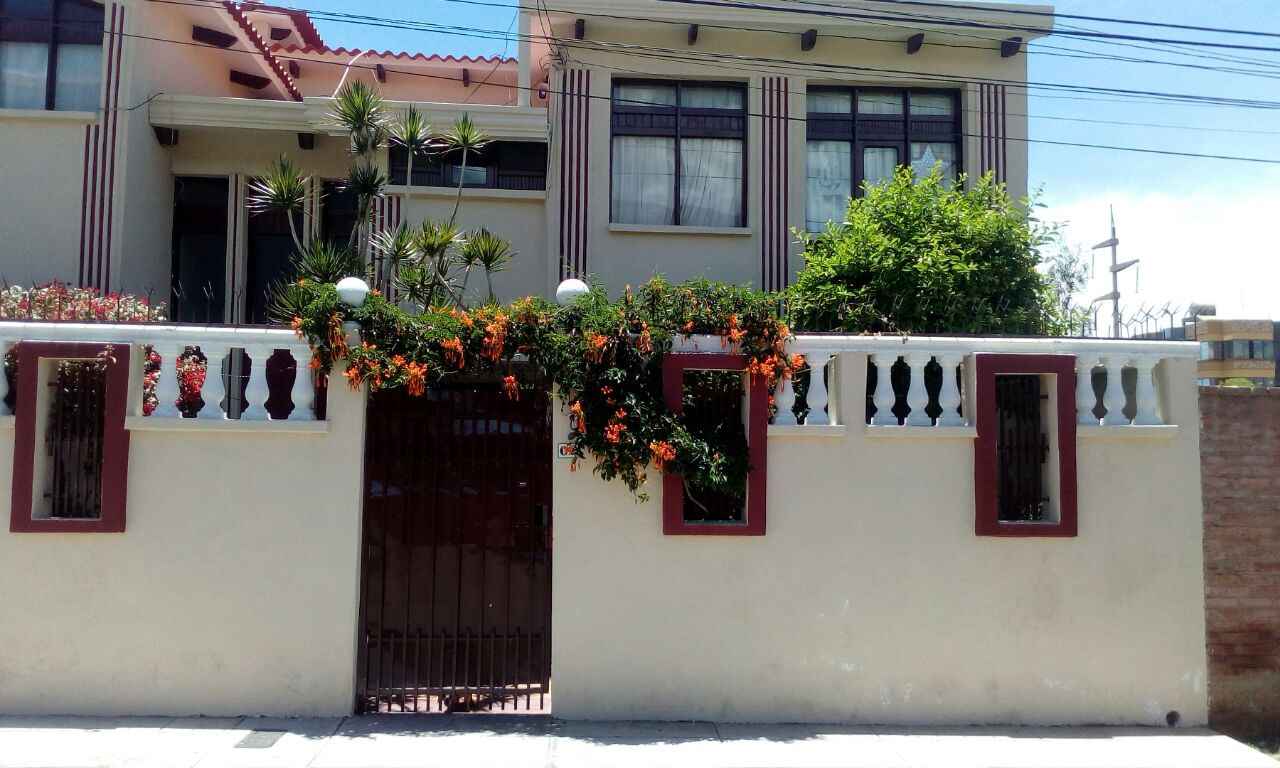 Casa en Pacata en Cochabamba 5 dormitorios 3 baños 2 parqueos Foto 1