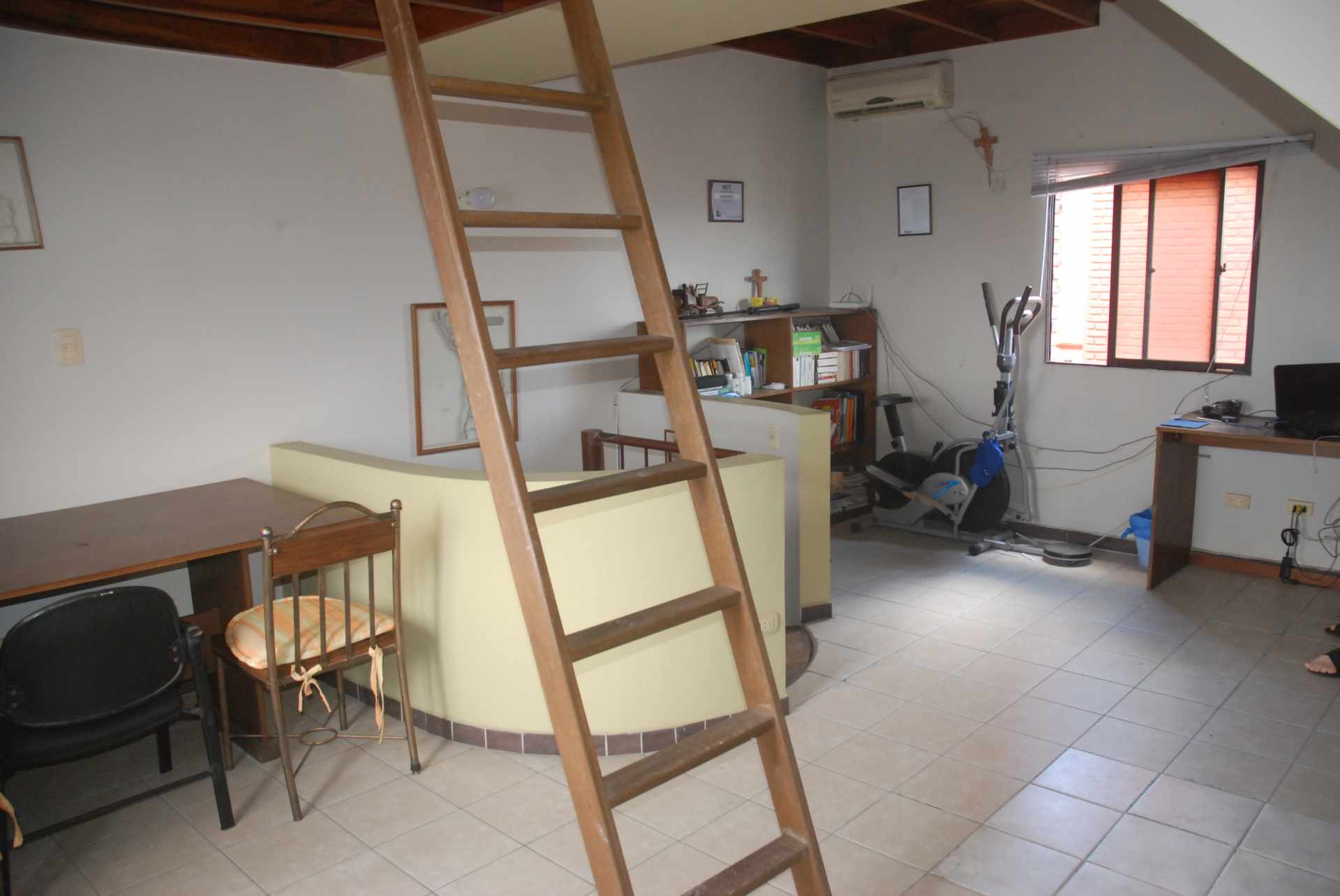 Departamento en VentaCalle Libertad cerca calle Andres Ibañez 3 dormitorios 5 baños 1 parqueos Foto 8