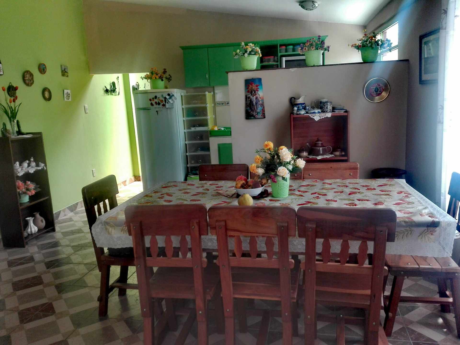 Casa en Mallasa en La Paz 6 dormitorios 3 baños 3 parqueos Foto 6
