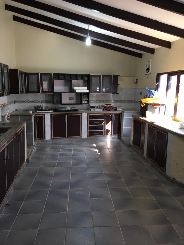 Casa en Entre 4to y 5to anillo Norte en Santa Cruz de la Sierra 3 dormitorios 2 baños 2 parqueos Foto 3