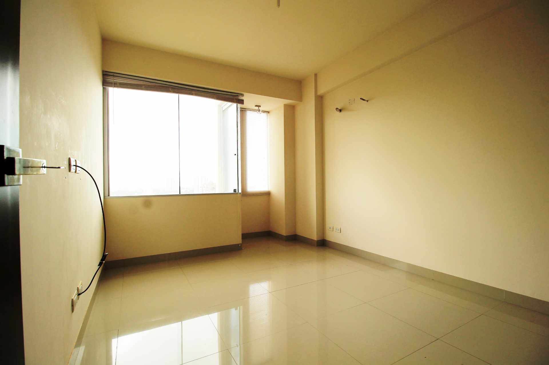 Departamento en AlquilerEdificio Elvira de Mendoza, Calle Elvira de Mendoza casi Av Las Americas 2 dormitorios 2 baños  Foto 5