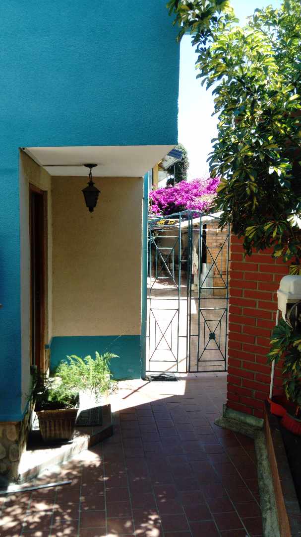 Casa en Calacoto en La Paz 3 dormitorios 4 baños 5 parqueos Foto 10