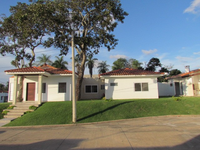 Casa en VentaURUBO – COND. LOS PARQUES II Foto 12