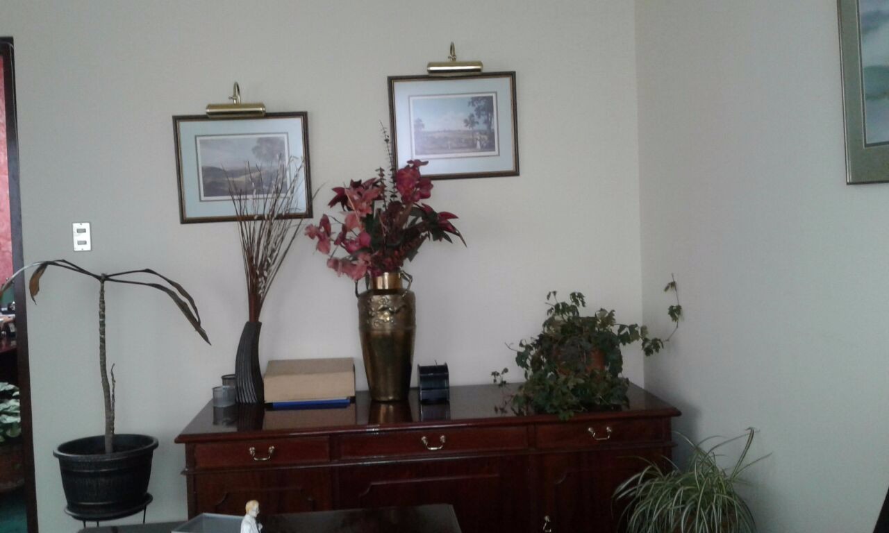 Oficina en VentaComodo y elegante consultorio medico Foto 3