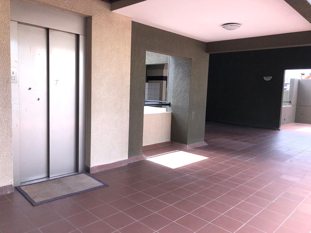 Departamento en Centro en Santa Cruz de la Sierra 1 dormitorios 1 baños  Foto 7