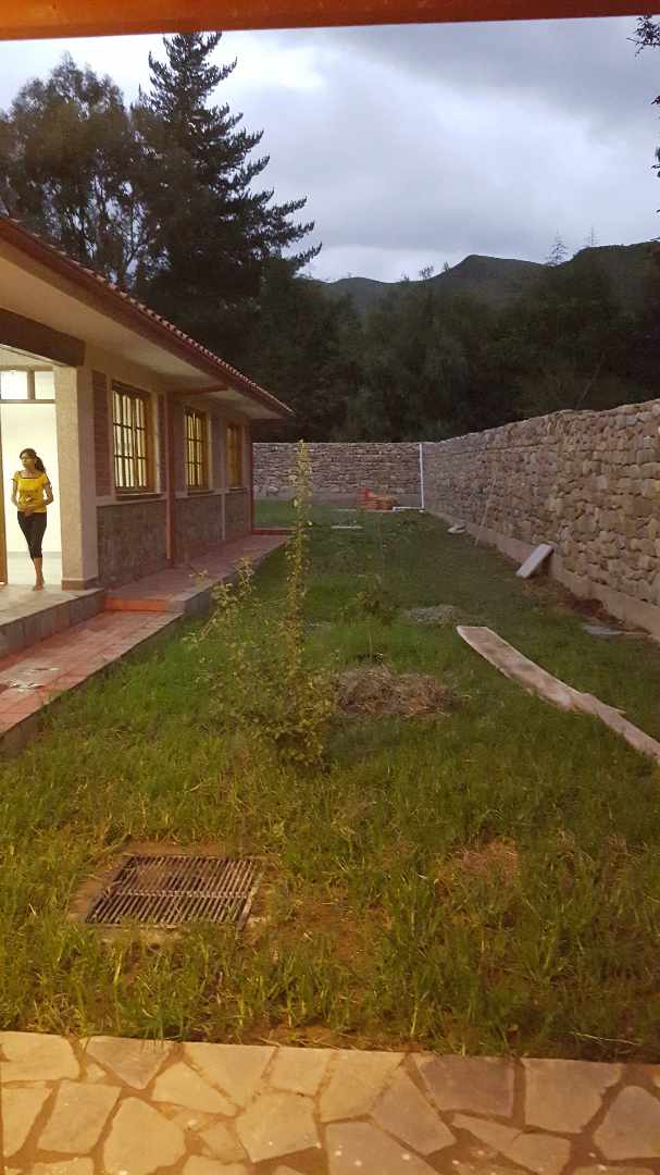 Casa en Tomatitas en Tarija 4 dormitorios 3 baños 6 parqueos Foto 20