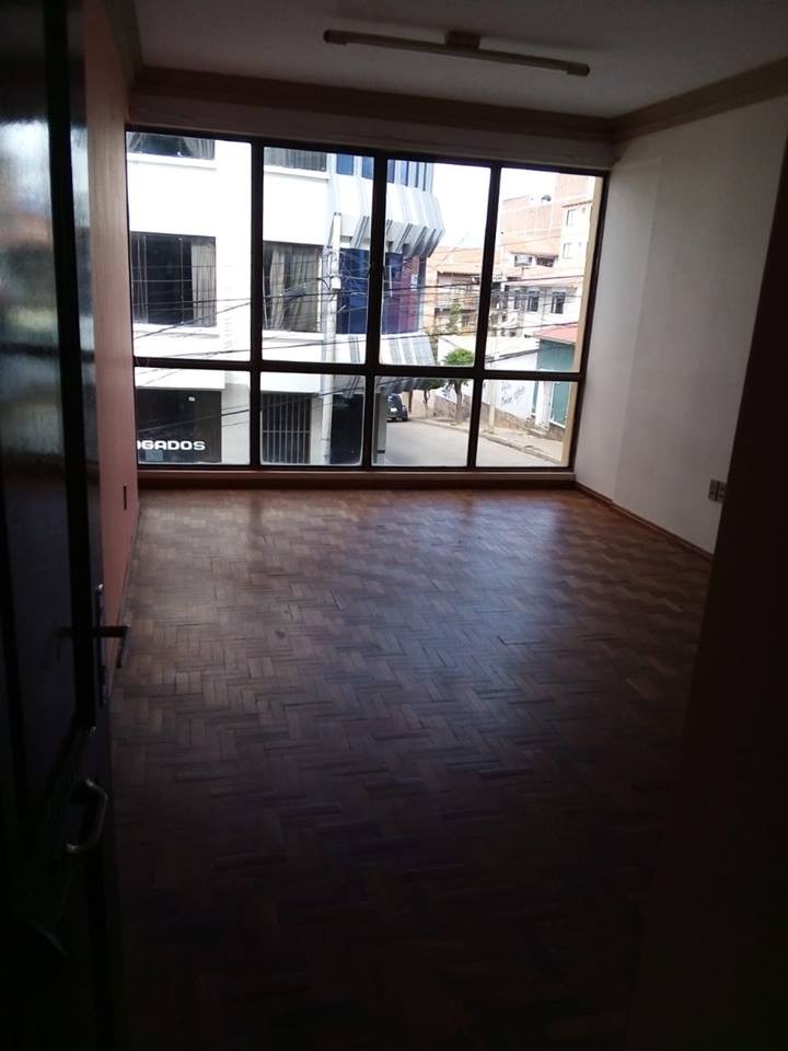 Departamento en AlquilerCalle Esteban Arze Foto 5