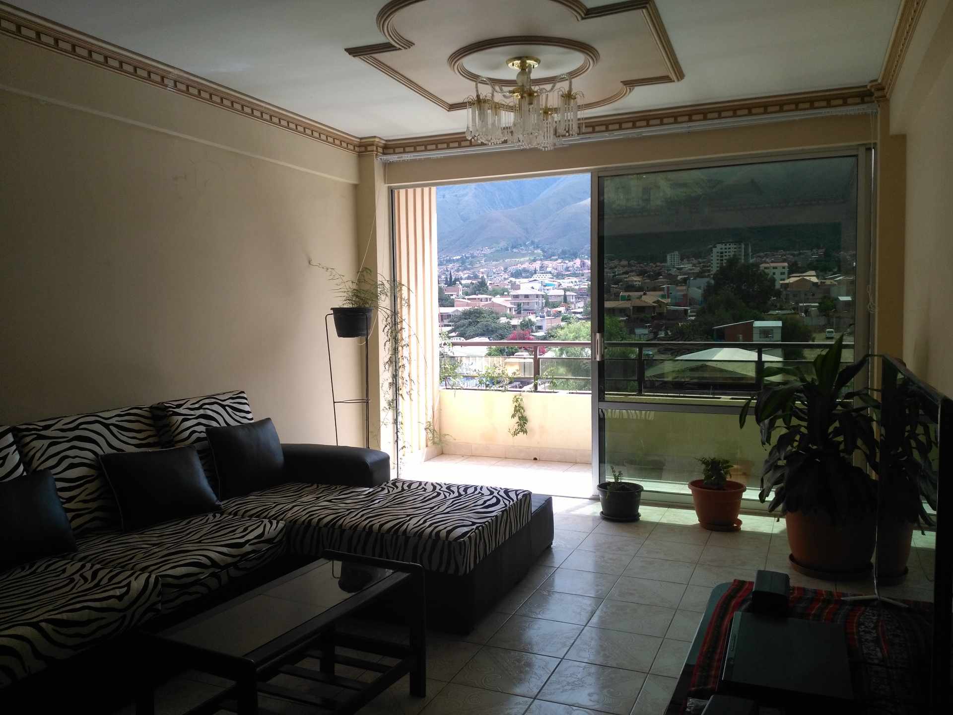 Departamento en Sacaba en Cochabamba 3 dormitorios 2 baños 1 parqueos Foto 2