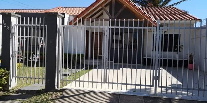 Casa en Entre 8vo y 9no anillo Norte en Santa Cruz de la Sierra 3 dormitorios 2 baños 2 parqueos Foto 1