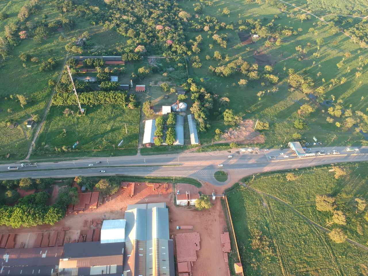 Quinta propiedad agrícola en AlquilerCarretera al Norte entre Warnes y Montero    Foto 3