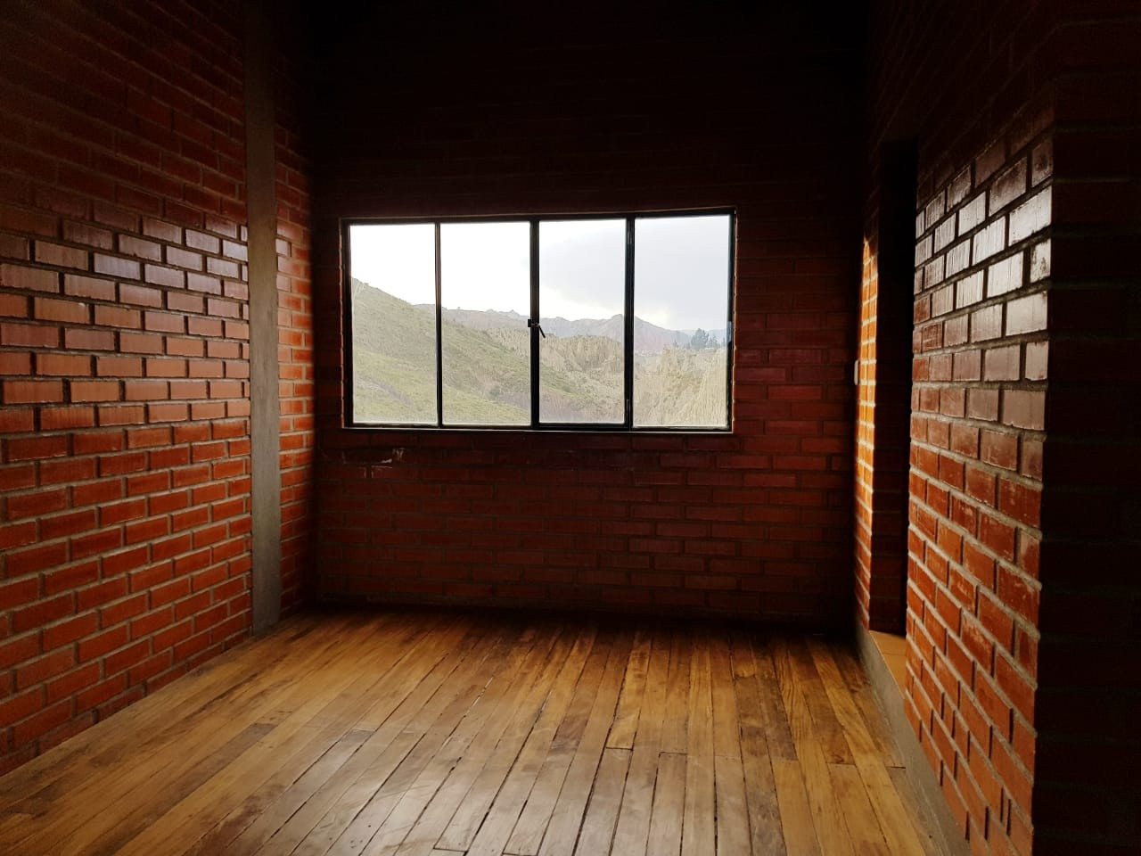 Casa en AlquilerHERMOSA  CASA  ALQUILER ZONA  JUPAPINA Foto 5