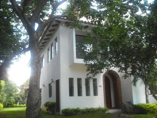 Casa en AlquilerCONDOMINIO JARDINES DEL URUBO Foto 1