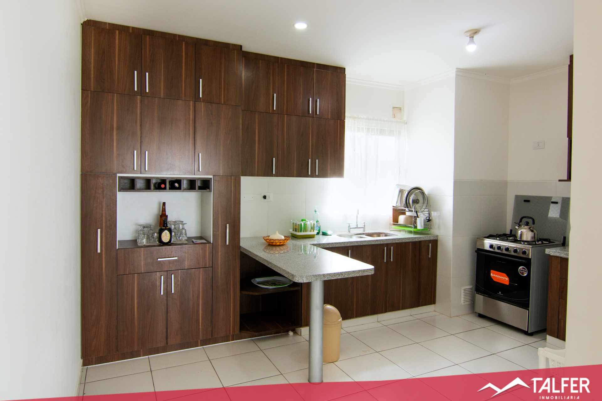 Casa en Carretera Norte en Santa Cruz de la Sierra 5 dormitorios 3 baños 2 parqueos Foto 6