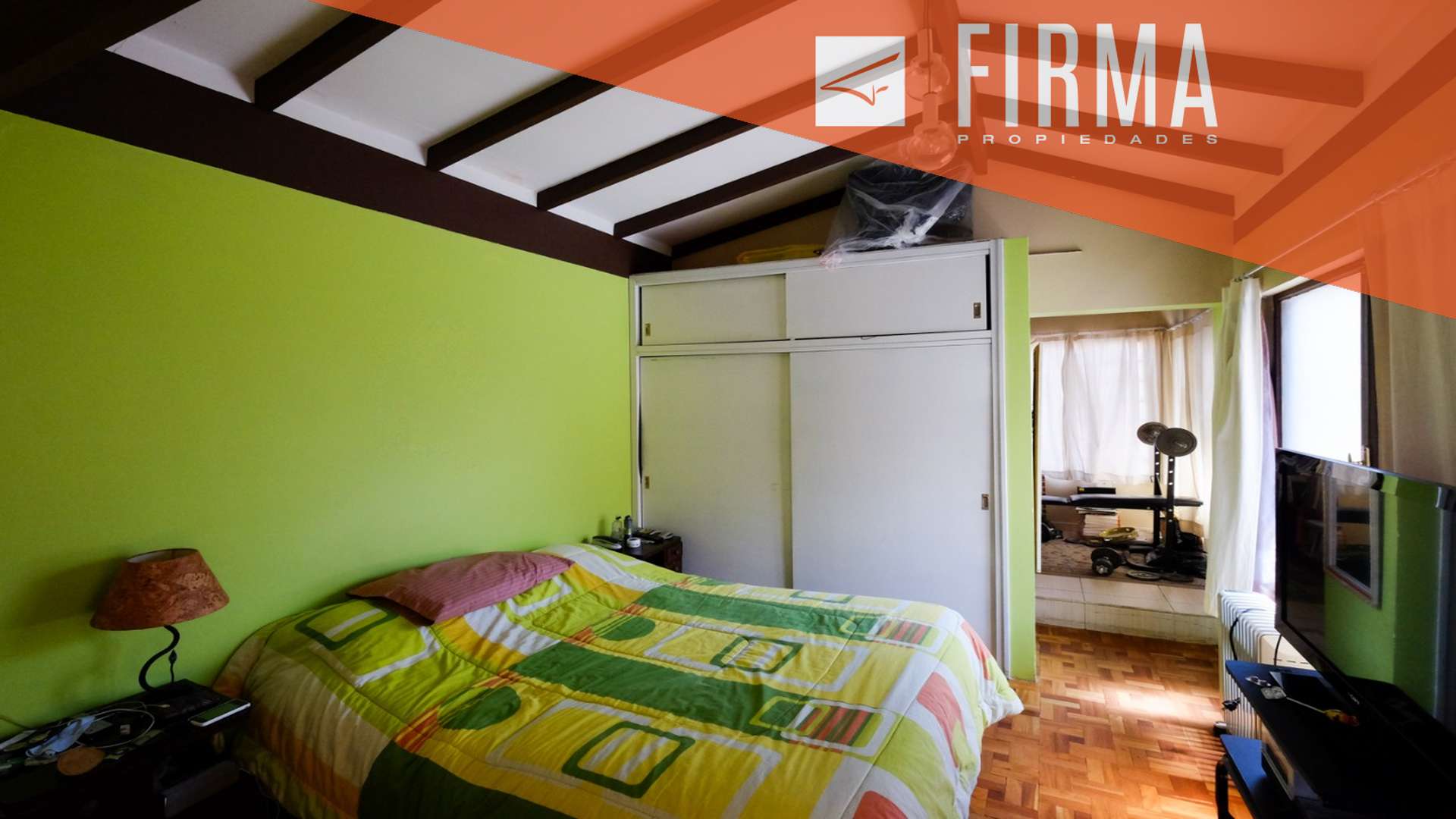 Casa en Calacoto en La Paz 6 dormitorios  4 parqueos Foto 3