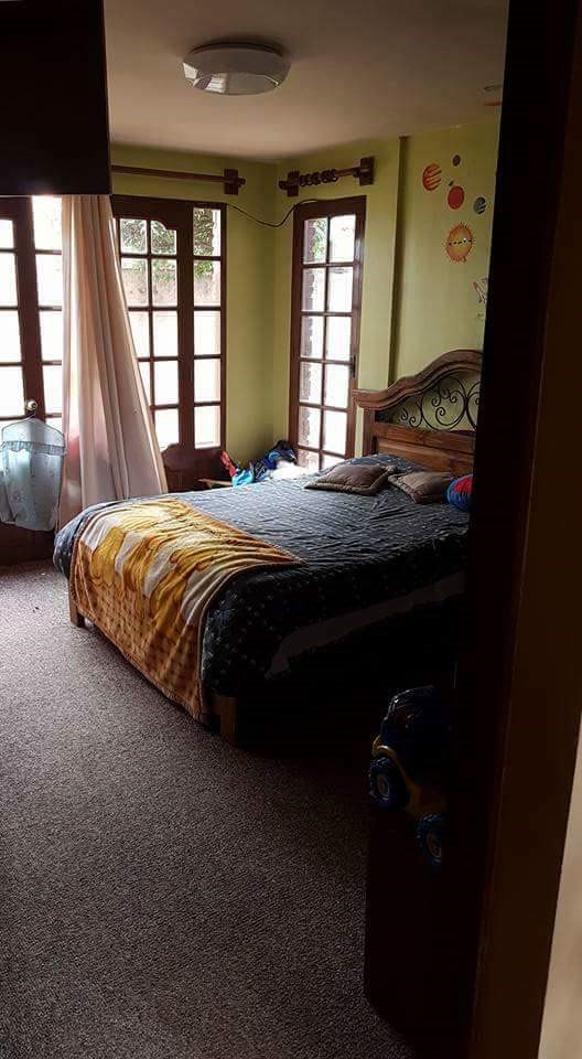 Casa en Queru Queru en Cochabamba 3 dormitorios 4 baños 2 parqueos Foto 5