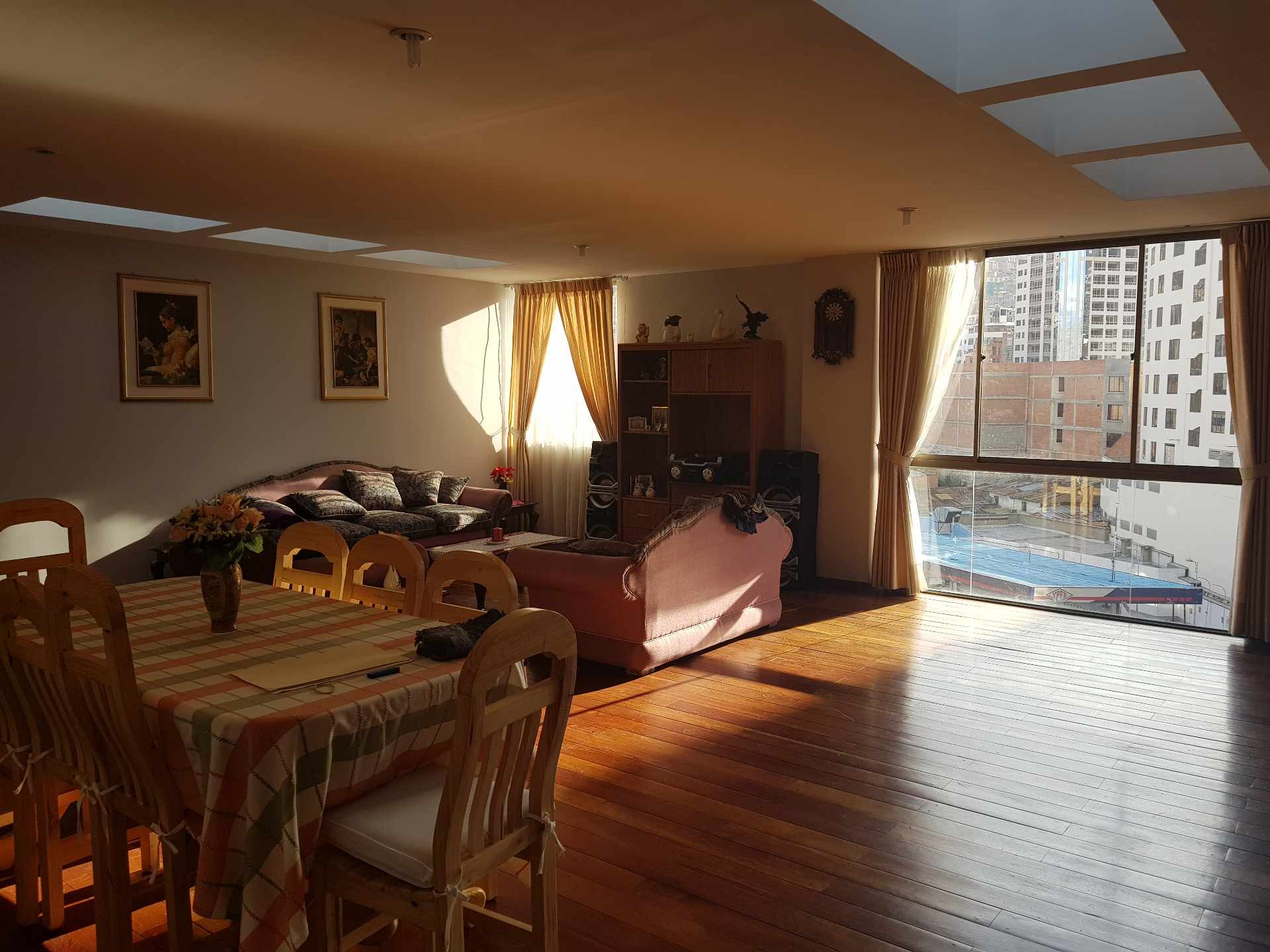 Departamento en San Pedro en La Paz 3 dormitorios 4 baños  Foto 9