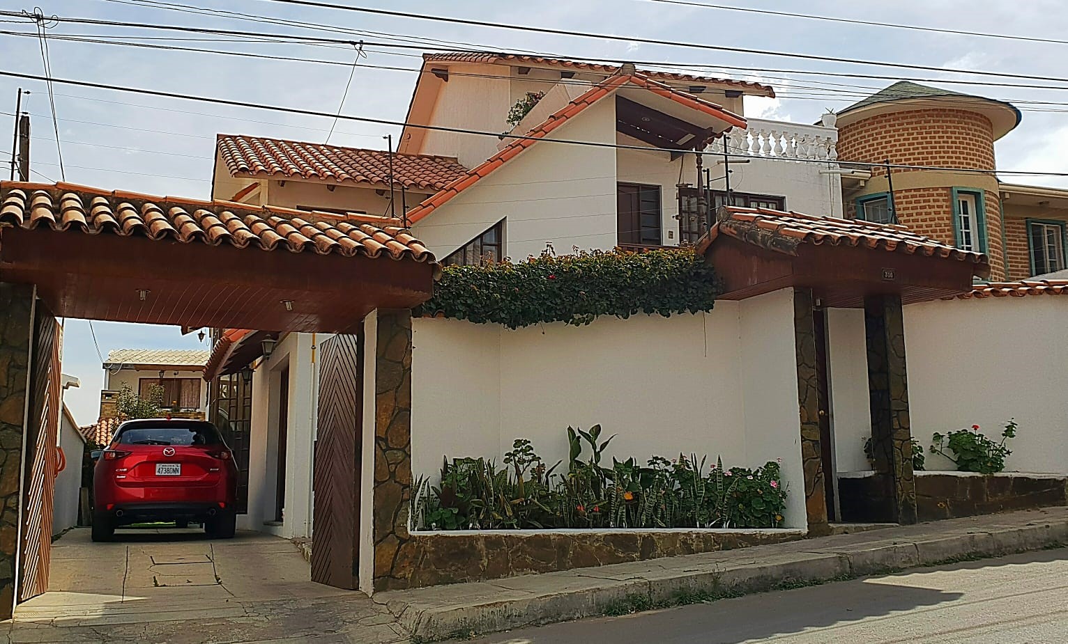 Casa en VentaCALLE. J DE LOS RIOS 4 dormitorios 5 baños 4 parqueos Foto 22