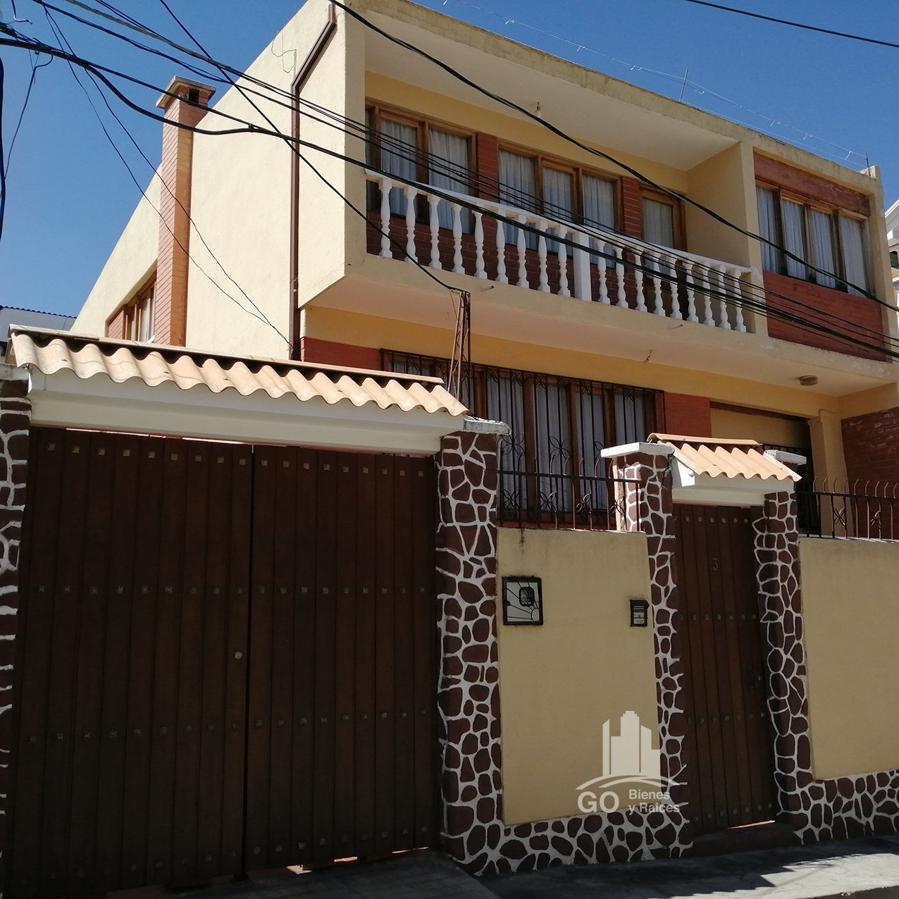 Casa en Cota Cota en La Paz 3 dormitorios 2 baños 2 parqueos Foto 1