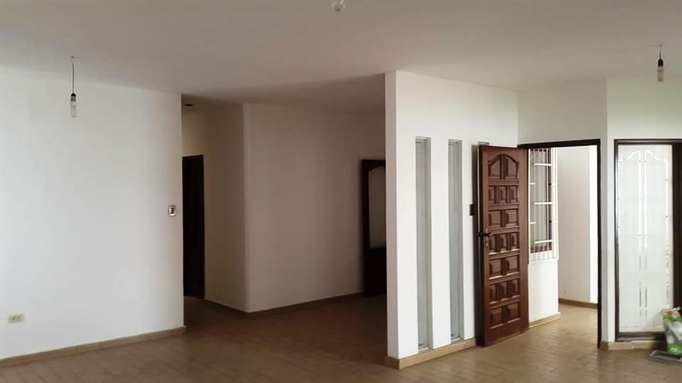 En Alquiler a $us 1,000 Foto 3