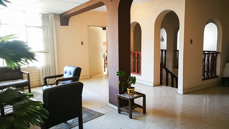 Oficina en AlquilerCalle Venezuela y Calle 16 de Julio 8 dormitorios 3 baños  Foto 6