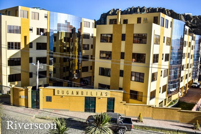 Departamento en Achumani en La Paz 3 dormitorios 4 baños 1 parqueos Foto 1