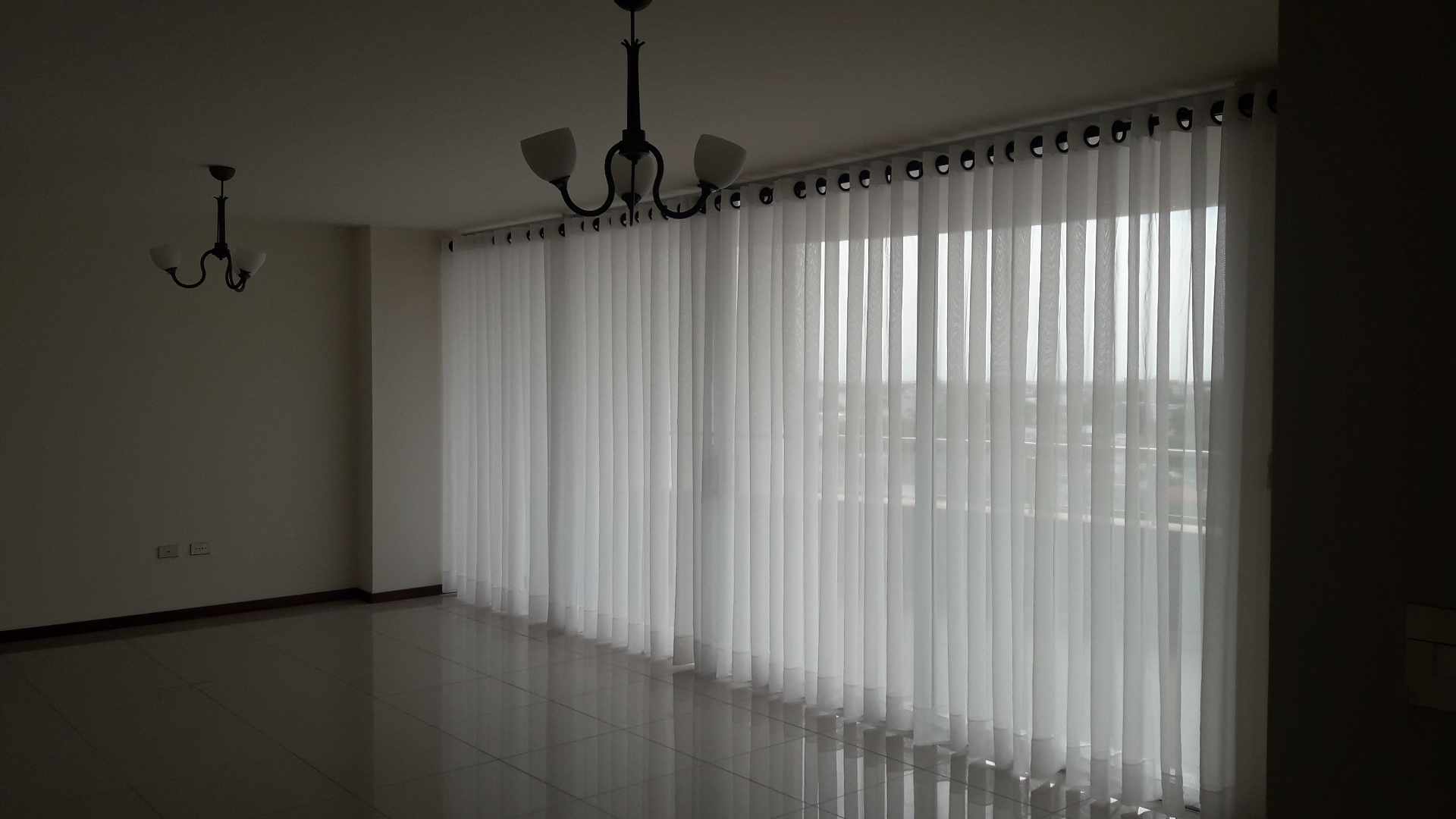 En Alquiler a $us 1,000 Foto 2