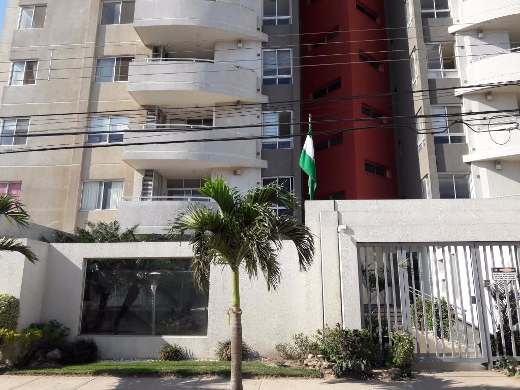 Departamento en AlquilerCONDOMINIO SOLARIS - AV. ALEMANA 5to anillo 2 dormitorios 2 baños 1 parqueos Foto 3