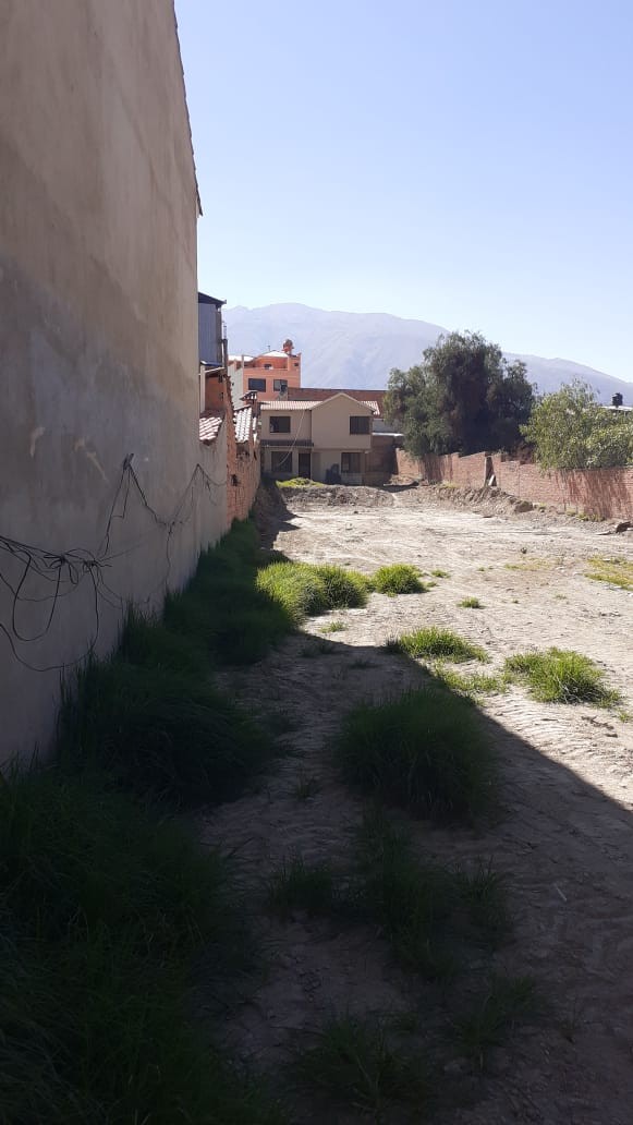 Casa en Muyurina en Cochabamba 3 dormitorios 2 baños 12 parqueos Foto 1