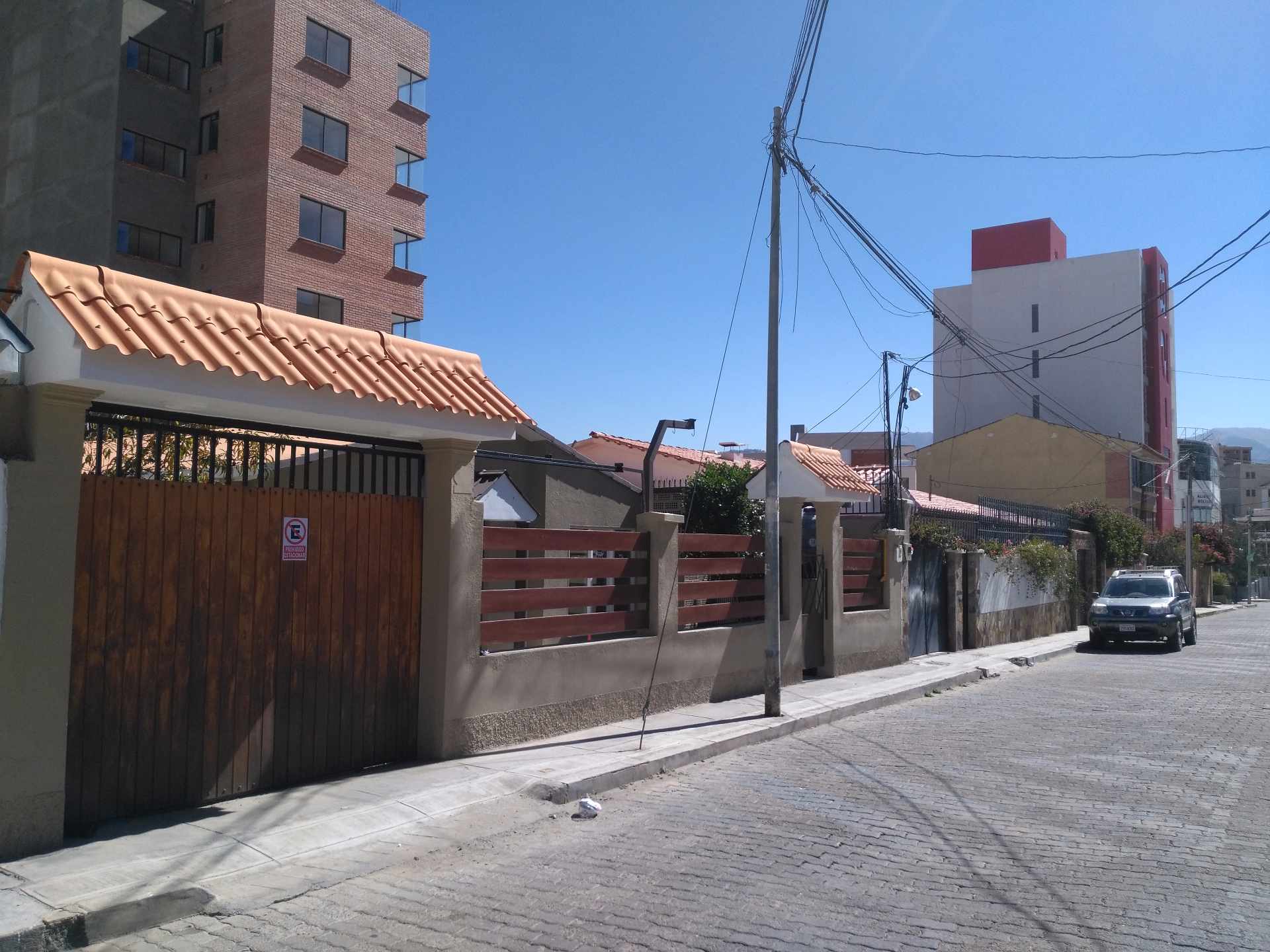 Casa en Calacoto en La Paz 4 dormitorios 2 baños 2 parqueos Foto 14