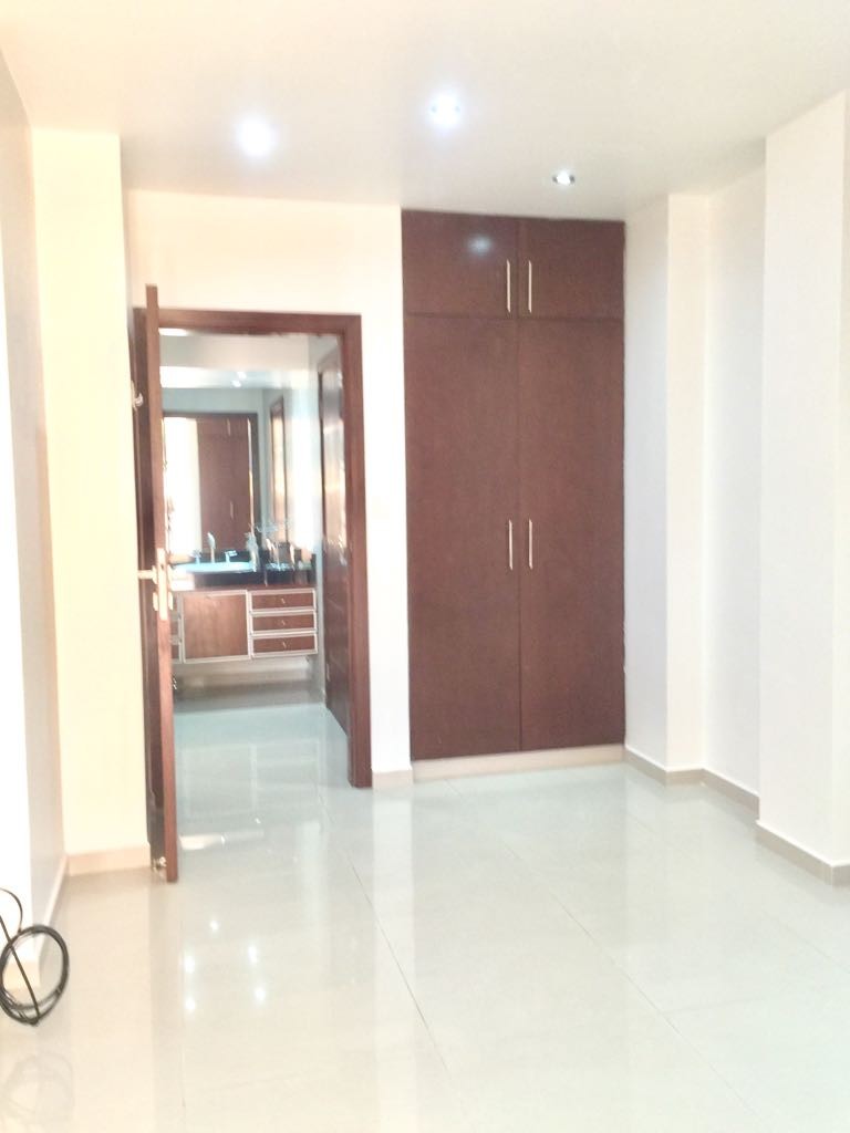 Departamento Condominio Las Orquideas Calle Enrique Finot  entre 2do y 3er Anillo ( Paralela a la Av. Santa Martin) Foto 8