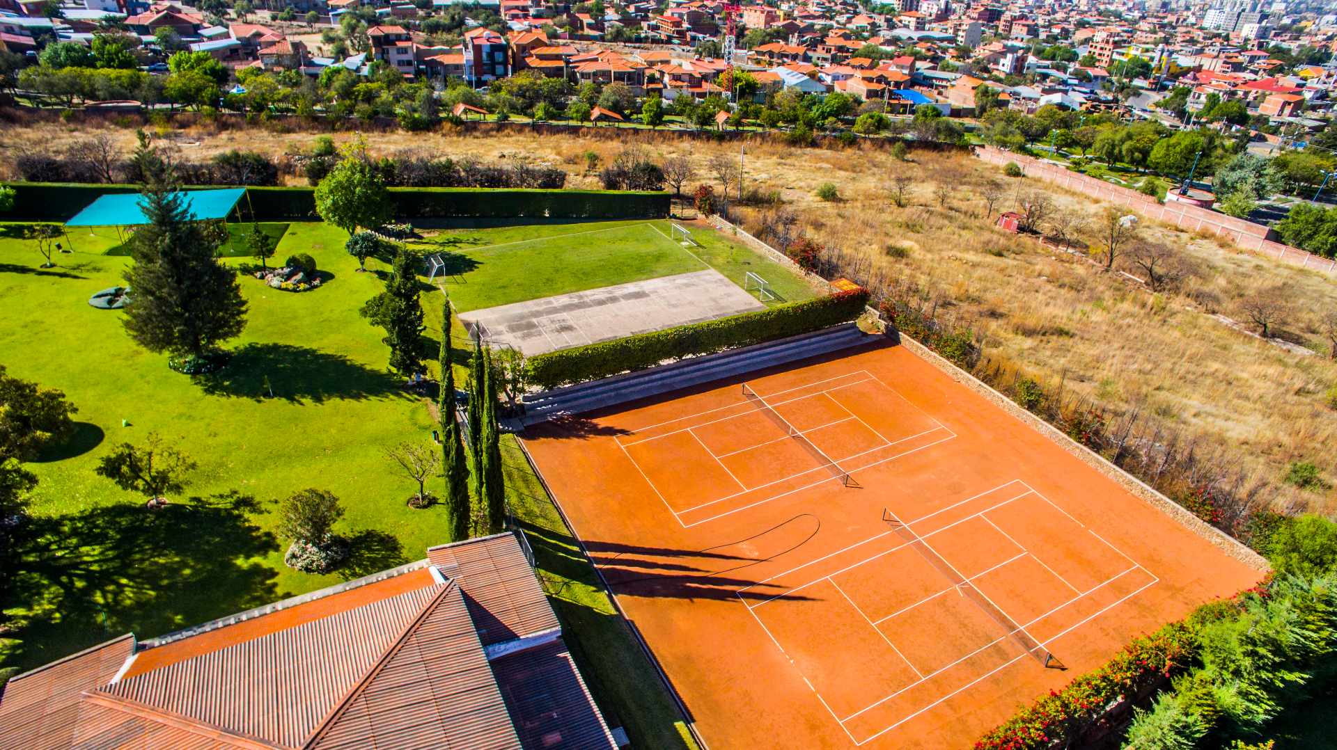 Casa en Villa Taquiña en Cochabamba 5 dormitorios 5 baños 3 parqueos Foto 25