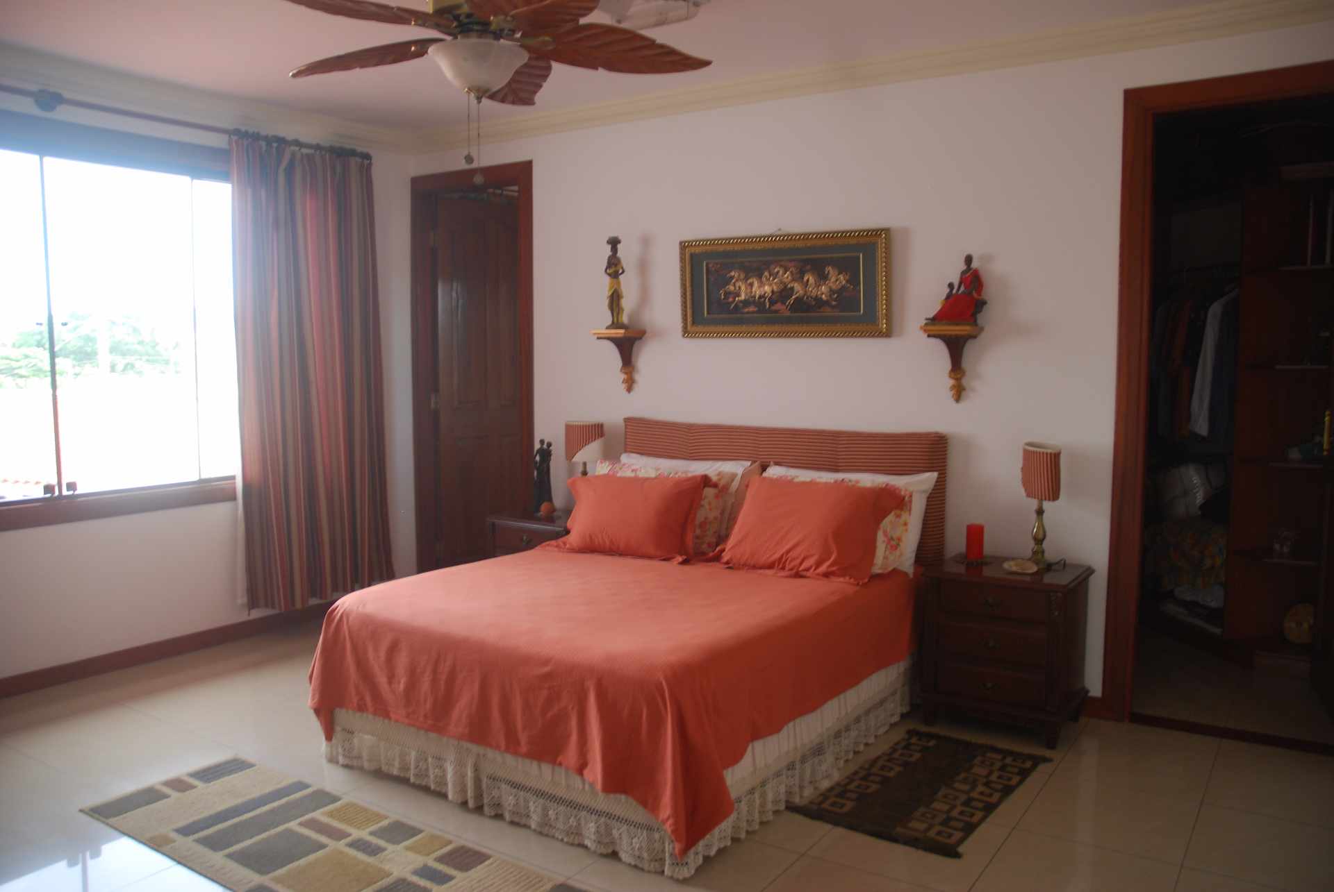 Casa en Venta Cerca km 8,5 Avenida Banzer, 8vo Anillo. 6 dormitorios 8 baños 7 parqueos Foto 20