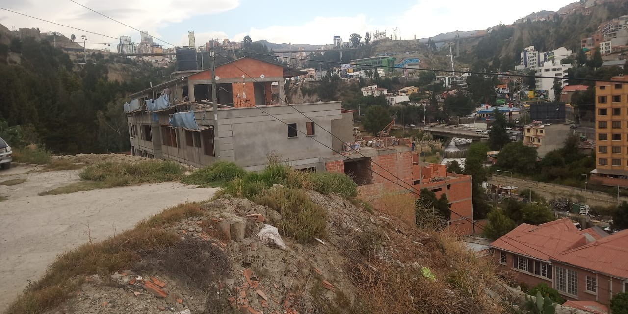 Terreno en Obrajes en La Paz    Foto 4