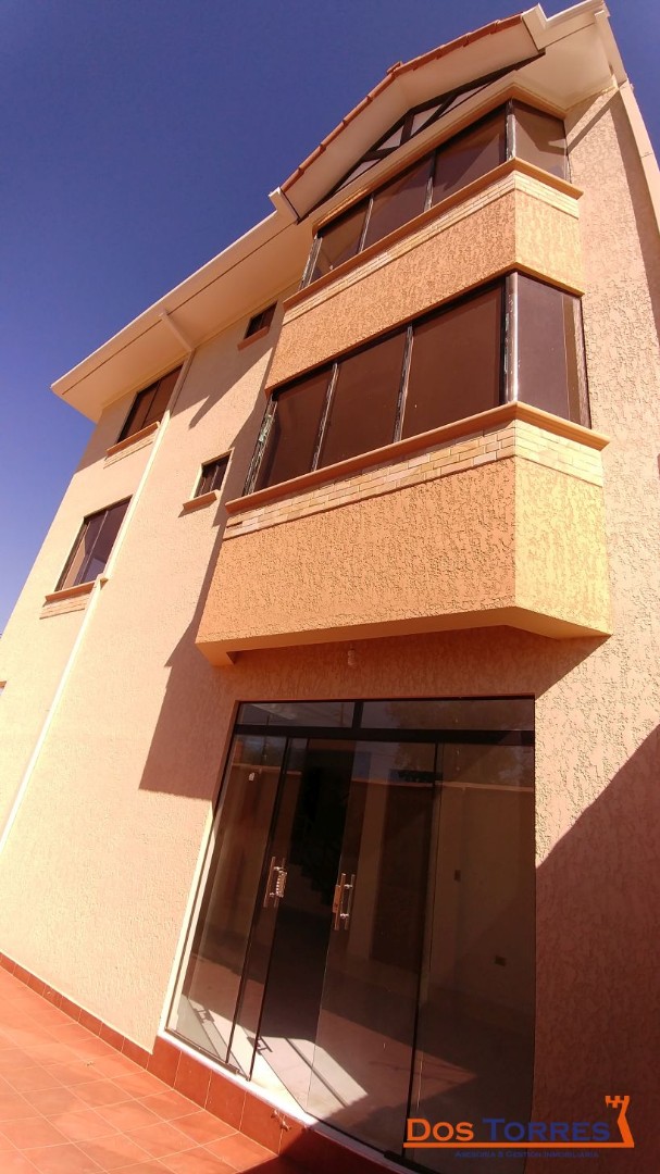 Casa en Venta185.000 $ Casa Nueva en Venta final Beijing de 3 plantas - Ref. 01631 6 dormitorios 6 baños 2 parqueos Foto 1