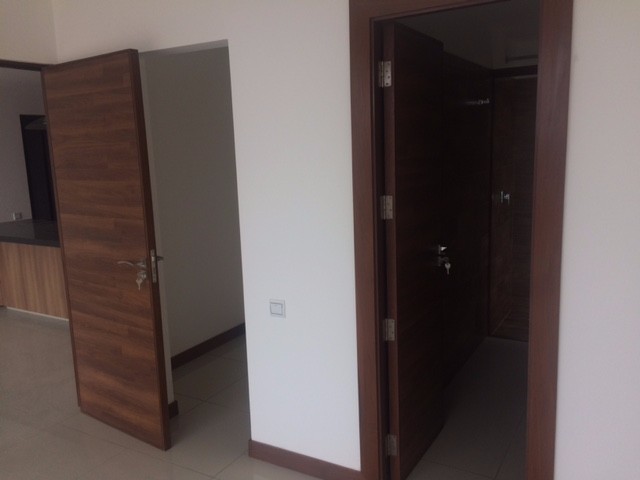 Departamento en VentaEdificio Puerto Madero, Calle los Claveles al lado de Sirari Suites zona de Equipetrol Foto 4