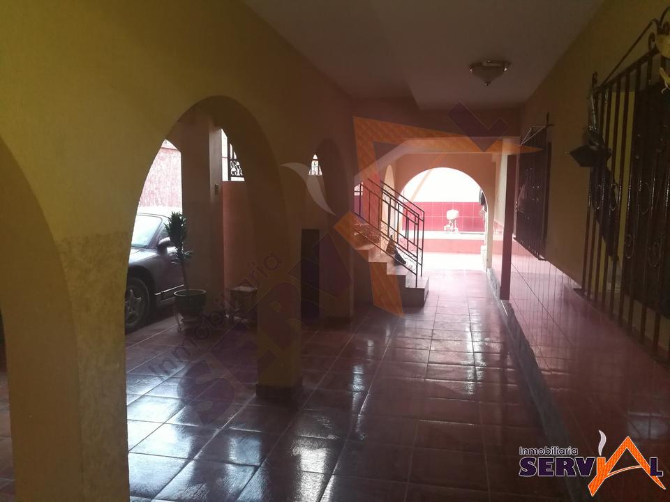Casa en Cala Cala en Cochabamba 4 dormitorios 3 baños 3 parqueos Foto 7