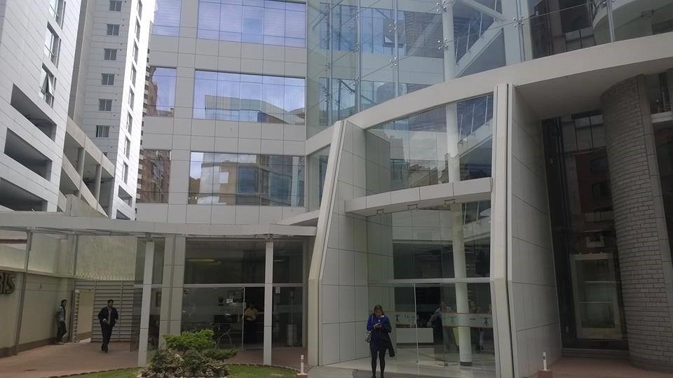 Oficina en VentaEdificio Vitruvio II; Piso 2. Calle 9, 7979 Esq. Sanchez Bustamante (Calacoto) 1 dormitorios 1 baños 1 parqueos Foto 2