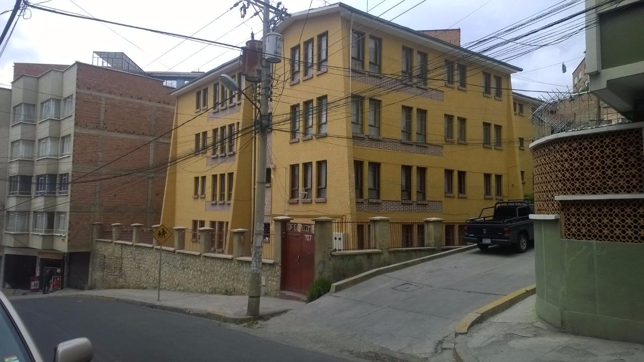 Departamento en VentaZona San Pedro a Cuadra y media de la Plaza Israel 3 dormitorios 1 baños  Foto 8