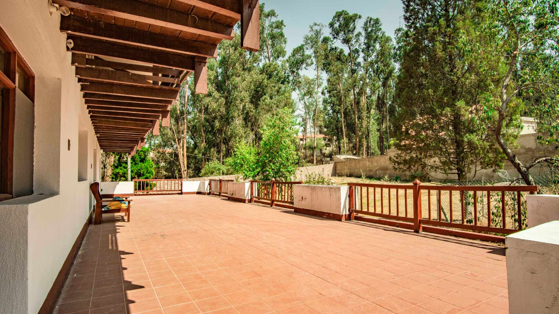 Casa en Aranjuez en Cochabamba 14 dormitorios 10 baños 10 parqueos Foto 3