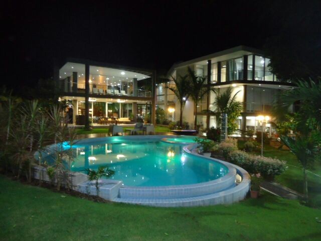 Casa en VentaURUBO 6 dormitorios 7 baños 4 parqueos Foto 3