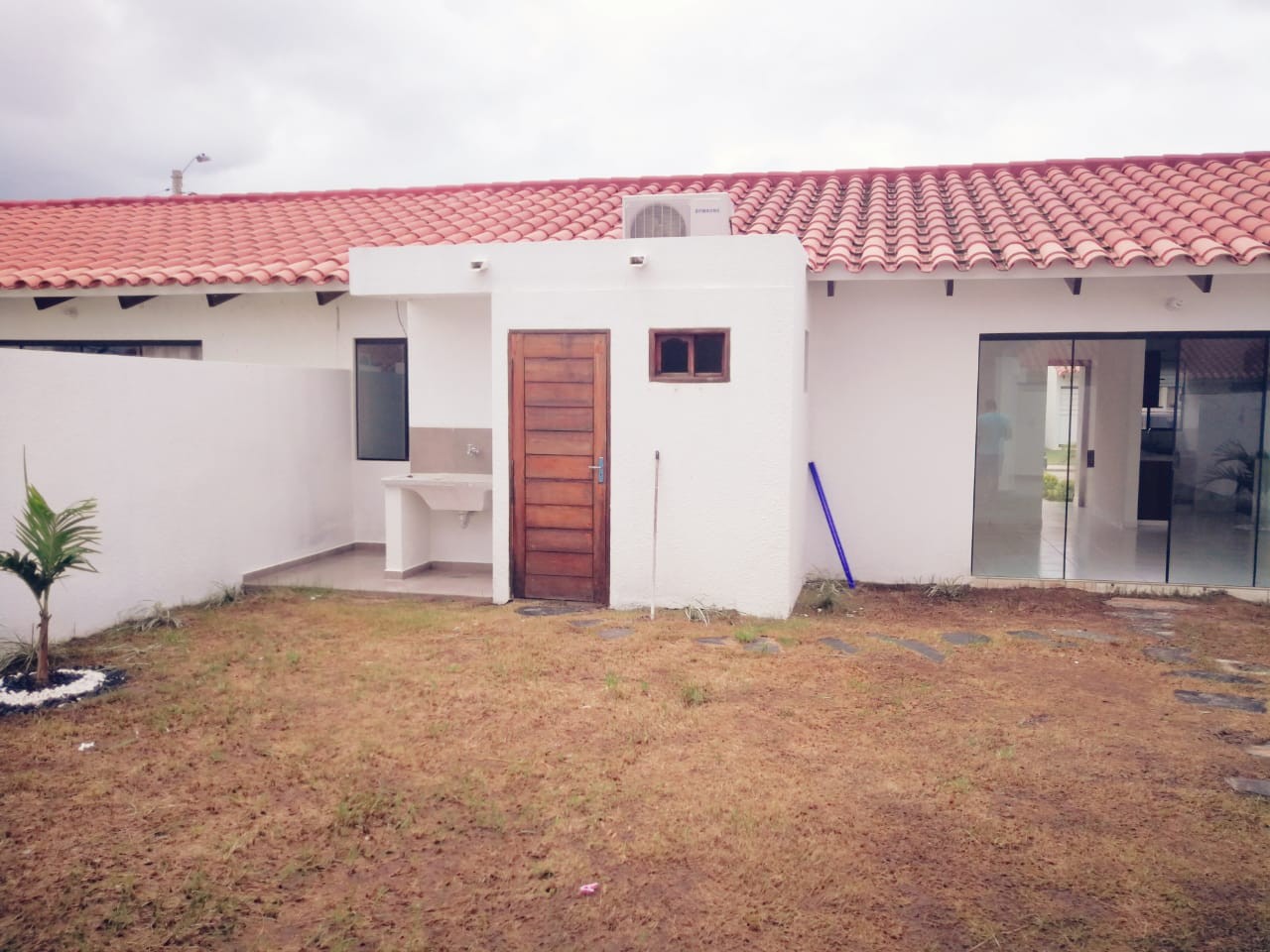 Casa en AlquilerCondominio la Fontana Riviera 1 3 dormitorios 2 baños 1 parqueos Foto 1