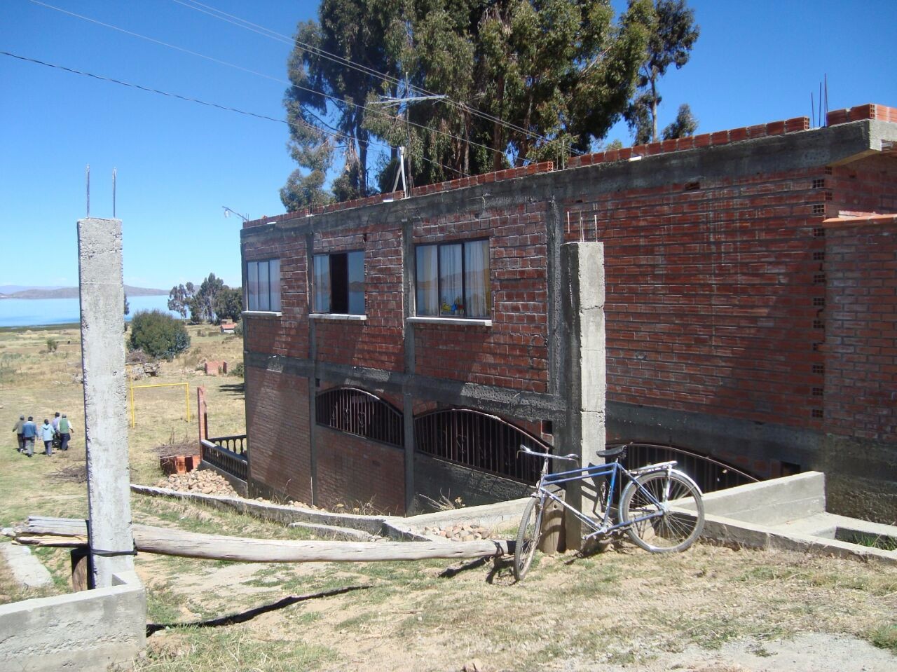 Casa en Los Andes en El Alto 3 dormitorios 2 baños 6 parqueos Foto 12