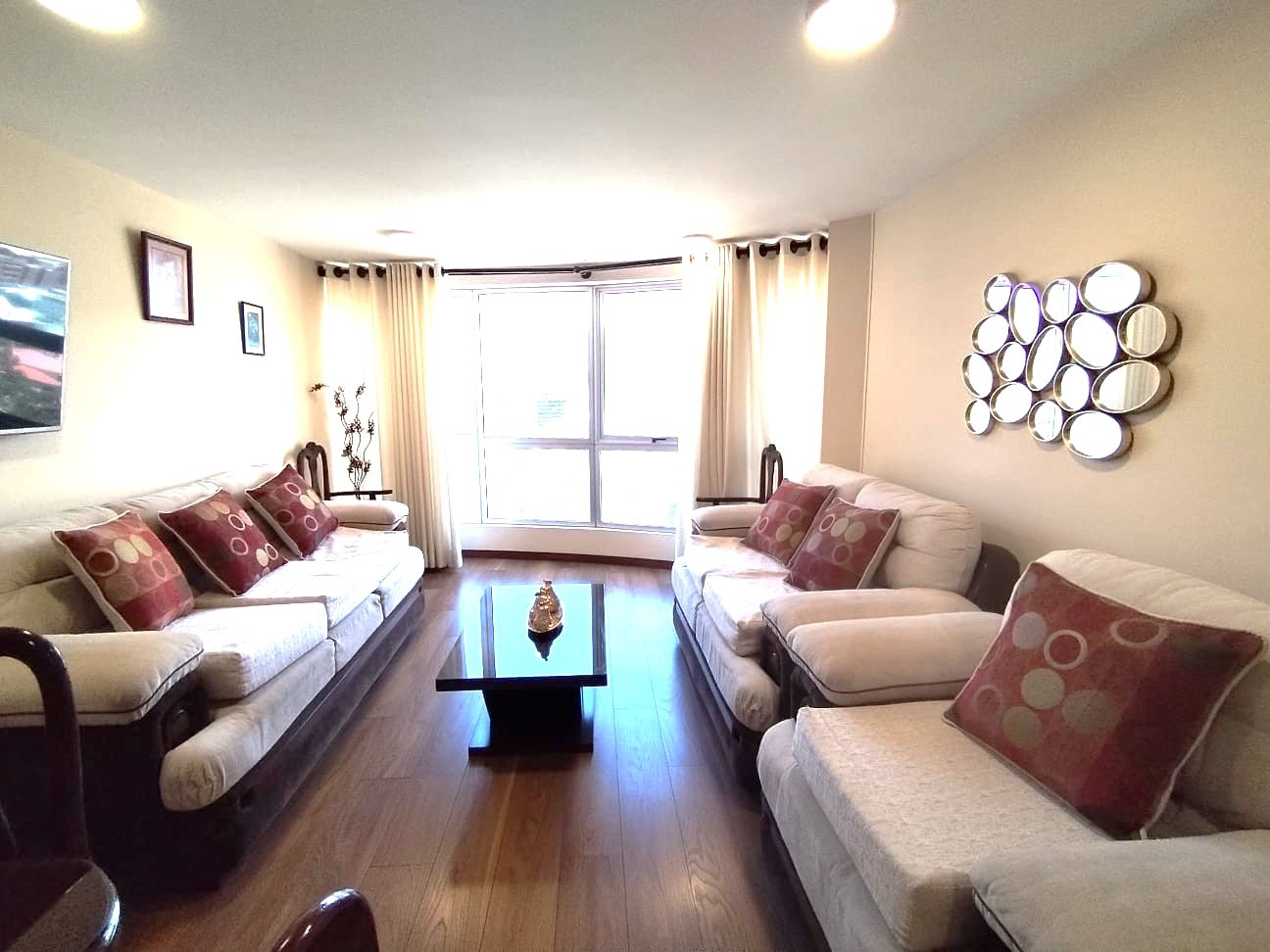 Departamento en AlquilerAVENIDA ARCE   -    LA PAZ  3 dormitorios 4 baños 1 parqueos Foto 1